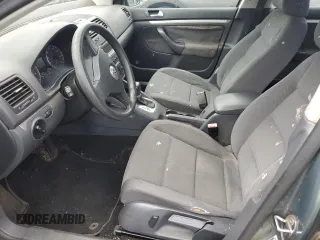 2008 Volkswagen Rabbit S z VIN WVWDA91K78W154569, wystawiony jako Copart lot #42245345 z przebiegiem 131 742 mil mil oraz Szkoda całkowita • Salvage title. Historia ofert i sprzedaży dostępna na DreamBid. Obrazek 7.