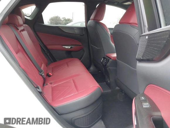 2025 Lexus NX 450h+ Luxury z VIN JTJHKCFZ1S2043125, wystawiony jako IAAI lot #42062361 z przebiegiem 24 902 mil mil oraz . Historia ofert i sprzedaży dostępna na DreamBid. Obrazek 8.