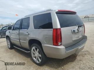 2008 Cadillac Escalade z VIN 1GYFK638X8R143922, wystawiony jako Copart lot #53095095 z przebiegiem 174 899 mil mil oraz Tytuł czysty. Historia ofert i sprzedaży dostępna na DreamBid. Obrazek 2.