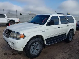 2001 Mitsubishi Montero Sport XLS with VIN JA4LS31H91P046295, listed as a IAAI auction lot 41475251 with 247,739 mi miles. Bid and sale history available at carsss.com. Image 2.