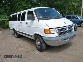 2001 Dodge Passenger z VIN 2B5WB35Z51K510978, wystawiony jako IAAI lot #42319147 z przebiegiem 53 562 mil mil oraz . Historia ofert i sprzedaży dostępna na DreamBid. Obrazek 1.