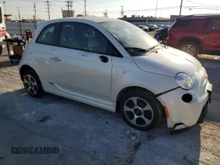 2018 FIAT 500e with VIN 3C3CFFGE7JT377367, listed as a Copart auction lot 88474685 with 34,428 mi miles and Salvage Title. Bid and sale history available at carsss.com. Image 4.