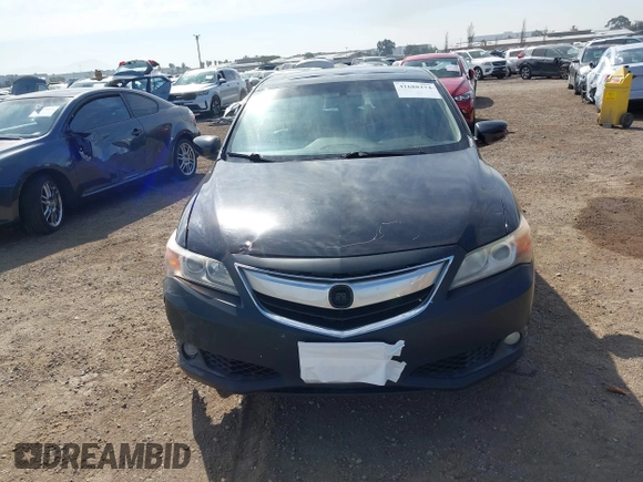 2013 Acura ILX Premium Pkg with VIN 19VDE1F5XDE003179, listed as a IAAI auction lot 41688274 with 186,470 mi miles. Bid and sale history available at carsss.com. Image 12.