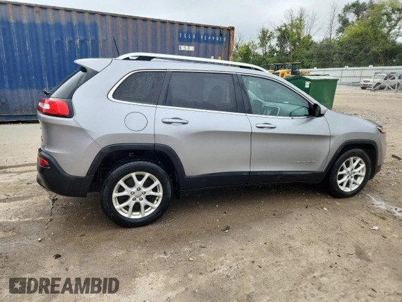 2017 Jeep Cherokee Latitude with VIN 1C4PJLCS2HW596442, listed as a Copart auction lot 66126435 with 179,750 mi miles and Non repairable. Bid and sale history available at DreamBid. Image 3.