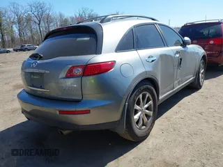 2008 Infiniti FX35 with VIN JNRAS08W68X202805, listed as a IAAI auction lot 41908721 with 204,061 mi miles. Bid and sale history available at carsss.com. Image 4.