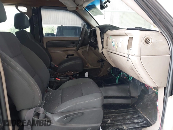 2003 Chevrolet Avalanche with VIN 3GNEC13T43G298570, listed as a IAAI auction lot 42227822 with 241,868 mi miles and . Bid and sale history available at DreamBid. Image 5.