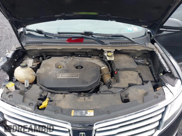 2017 Lincoln MKC Reserve with VIN 5LMTJ3DH4HUL32550, listed as a IAAI auction lot 41961355 with 60,104 mi miles. Bid and sale history available at carsss.com. Image 10.