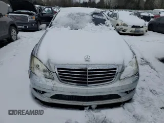 2007 Mercedes-Benz S 550 with VIN WDDNG71X07A071327, listed as a Copart auction lot 45320775 with 95,374 mi miles and Salvage Title. Bid and sale history available at DreamBid. Image 5.