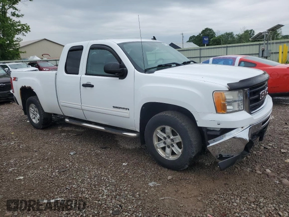 2010 GMC Sierra 1500 SLE z VIN 1GTSKVE36AZ149335, wystawiony jako Copart lot #59776005 z przebiegiem 83 381 mil mil oraz Czysty tytuł • Clean title. Historia ofert i sprzedaży dostępna na DreamBid. Obrazek 4.