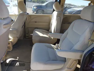 2008 Honda Odyssey LX with VIN 5FNRL382X8B038788, listed as a IAAI auction lot 41816070 with 122,687 mi miles. Bid and sale history available at carsss.com. Image 8.