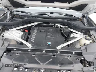 2020 BMW X6 xDrive40i z VIN 5UXCY6C09L9C52142, wystawiony jako IAAI lot #41593337 z przebiegiem 61 892 mil mil oraz . Historia ofert i sprzedaży dostępna na DreamBid. Obrazek 10.