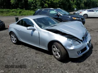 2006 Mercedes-Benz SLK 280 with VIN WDBWK54F66F107123, listed as a Copart auction lot 62306965 with 70,880 mi miles and Salvage title. Bid and sale history available at DreamBid. Image 4.