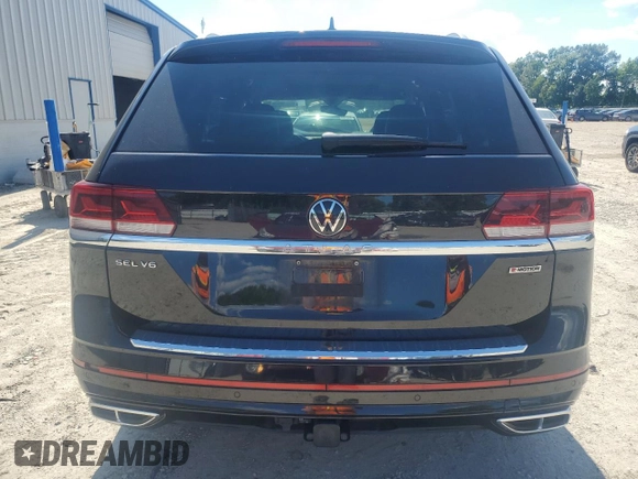 2022 Volkswagen Atlas SEL Premium R-Line with VIN 1V2FR2CA0NC532689, listed as a Copart auction lot 61580755 with 62,614 mi miles and Salvage title. Bid and sale history available at DreamBid. Image 6.