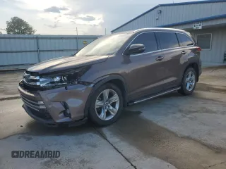 2017 Toyota Highlander Limited with VIN 5TDYZRFH3HS228058, listed as a Copart auction lot 62034005 with 140,250 mi miles and Salvage title. Bid and sale history available at DreamBid. Image 1.