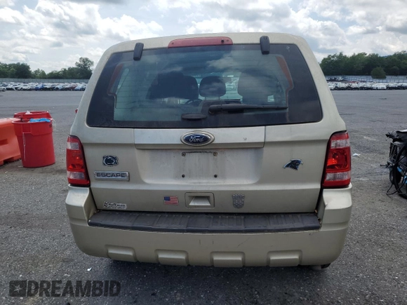 2012 Ford Escape XLS z VIN 1FMCU9C74CKA77442, wystawiony jako Copart lot #65079825 z przebiegiem 132 895 mil mil oraz Czysty tytuł • Clean title. Historia ofert i sprzedaży dostępna na DreamBid. Obrazek 6.