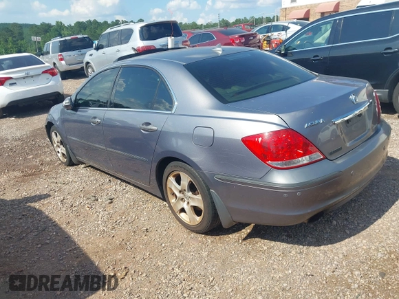 2006 Acura RL with VIN JH4KB16536C010572, listed as a IAAI auction lot 42562533 with 351,065 mi miles and . Bid and sale history available at DreamBid. Image 3.