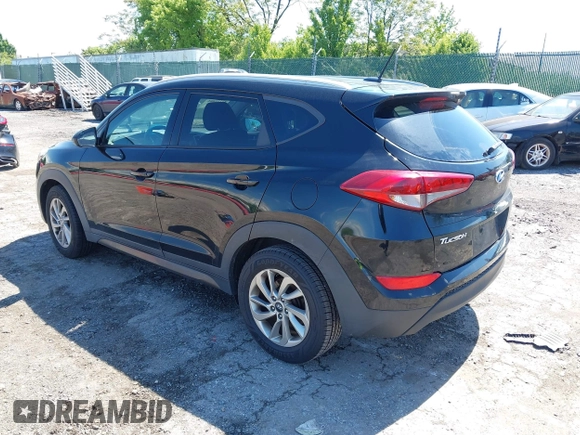 2016 Hyundai Tucson SE z VIN KM8J3CA47GU075162, wystawiony jako IAAI lot #42231685 z przebiegiem 177 038 mil mil oraz . Historia ofert i sprzedaży dostępna na DreamBid. Obrazek 3.