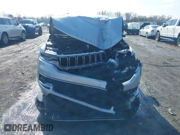 2022 Jeep Wagoneer Series II with VIN 1C4SJVBT6NS141001, listed as a IAAI auction lot 41561935 with 55,511 mi miles and . Bid and sale history available at DreamBid. Image 12.
