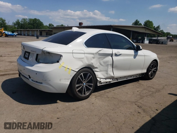 2019 BMW 2 Series 230i xDrive z VIN WBA2J3C56K7D27477, wystawiony jako Copart lot #59045934 z przebiegiem 60 452 mil mil oraz Szkoda całkowita • Salvage title. Historia ofert i sprzedaży dostępna na DreamBid. Obrazek 3.