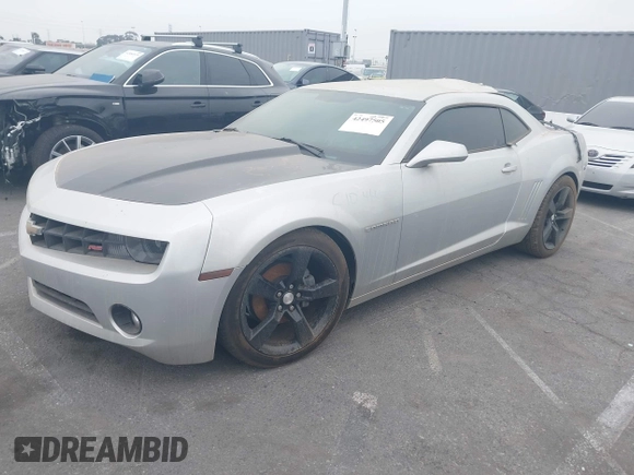 2011 Chevrolet Camaro 2LT z VIN 2G1FC1ED4B9102650, wystawiony jako IAAI lot #42497505 z przebiegiem Nie podano mil oraz . Historia ofert i sprzedaży dostępna na DreamBid. Obrazek 2.