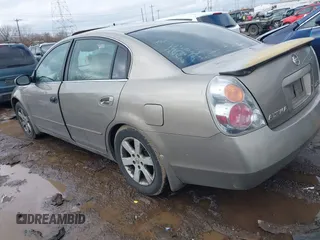 2003 Nissan Altima S with VIN 1N4AL11E83C228302, listed as a IAAI auction lot 41526591 with 235,140 mi miles. Bid and sale history available at carsss.com. Image 3.