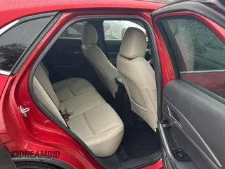 2024 Mazda CX-30 S Preferred z VIN 3MVDMBCM0RM614880, wystawiony jako Copart lot #86984534 z przebiegiem 1 967 mil mil oraz Czysty tytuł • Clean title. Historia ofert i sprzedaży dostępna na DreamBid. Obrazek 6.