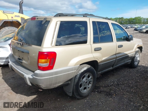 2000 Jeep Grand Cherokee Laredo with VIN 1J4GW48S3YC347711, listed as a IAAI auction lot 42305308 with Not provided miles and . Bid and sale history available at DreamBid. Image 4.