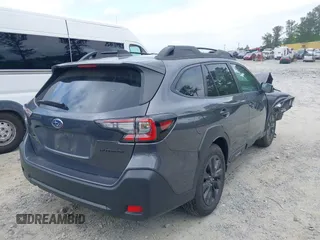 2025 Subaru Outback Onyx z VIN 4S4BTALC2S3182941, wystawiony jako IAAI lot #42150584 z przebiegiem Nie podano mil oraz . Historia ofert i sprzedaży dostępna na DreamBid. Obrazek 4.