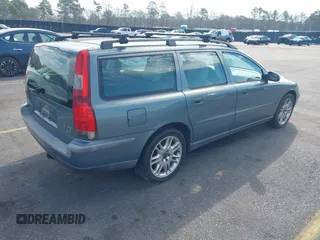 2002 Volvo V70 with VIN YV1SW58D421197371, listed as a IAAI auction lot 41678540 with 219,756 mi miles and . Bid and sale history available at DreamBid. Image 4.