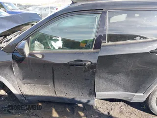 2019 Jeep Compass Latitude with VIN 3C4NJDBB1KT648185, listed as a IAAI auction lot 41622077 with 74,072 mi miles and . Bid and sale history available at DreamBid. Image 15.
