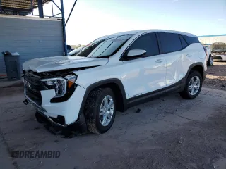 2024 GMC Terrain SLE z VIN 3GKALMEG8RL382145, wystawiony jako Copart lot #59045365 z przebiegiem 22 507 mil mil oraz Szkoda całkowita • Salvage title. Historia ofert i sprzedaży dostępna na DreamBid. Obrazek 1.