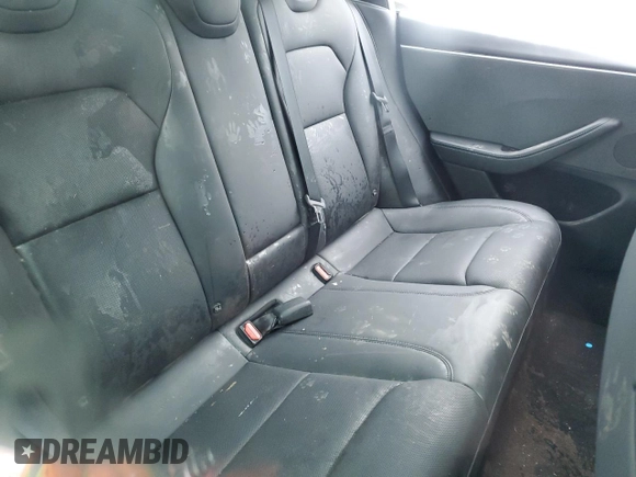 2024 Tesla Model 3 z VIN 5YJ3E1EA6RF773141, wystawiony jako Copart lot #61399385 z przebiegiem 9 245 mil mil oraz Szkoda całkowita • Salvage title. Historia ofert i sprzedaży dostępna na DreamBid. Obrazek 10.