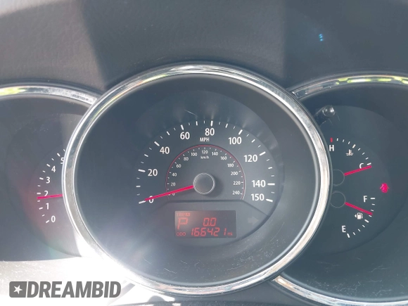 2011 Kia Sorento EX with VIN 5XYKUDA25BG118403, listed as a IAAI auction lot 42017215 with 166,421 mi miles. Bid and sale history available at carsss.com. Image 7.