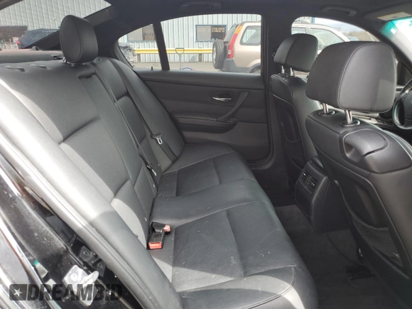 2011 BMW 3 Series 328i с VIN WBAPH7G50BNN06786, выставлен на аукционе Copart как лот 51624605 с пробегом 115 173 миль миль и Списание • Salvage title. История ставок и продаж доступна на DreamBid. Изображение 10.