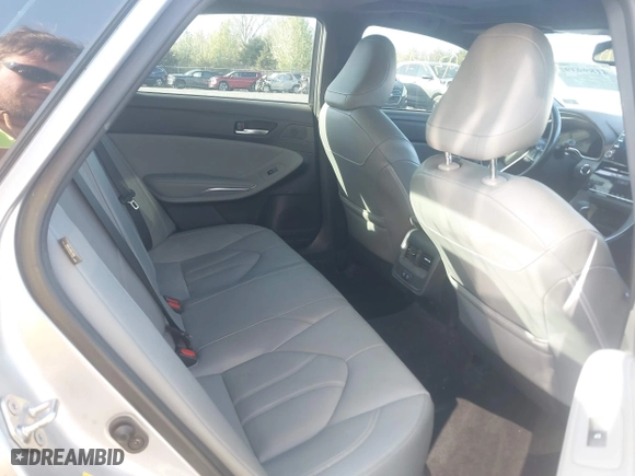 2019 Toyota Avalon XLE with VIN 4T1BZ1FB0KU031057, listed as a IAAI auction lot 41899397 with 108,454 mi miles. Bid and sale history available at carsss.com. Image 8.