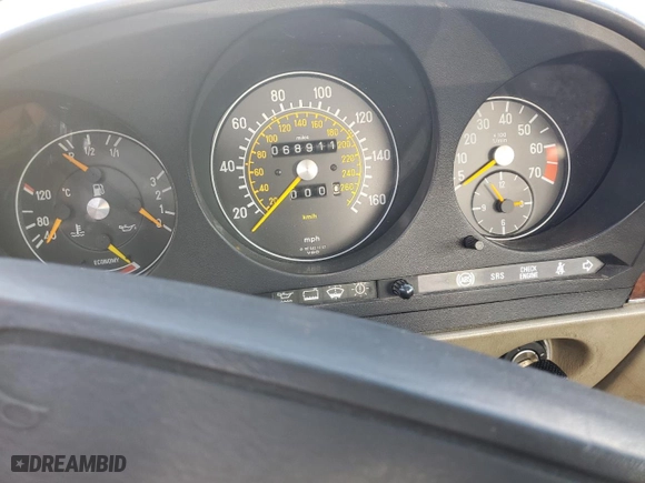 1989 Mercedes-Benz 560 Series 560SL with VIN WDBBA48D8KA101576, listed as a Copart auction lot 75503004 with 68,911 mi miles and Salvage Title. Bid and sale history available at carsss.com. Image 9.