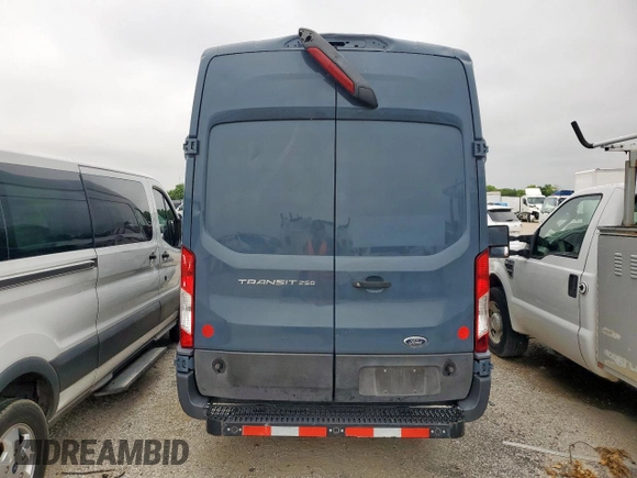 2020 Ford Transit Cargo с VIN 1FTBR3X83LKA55658, выставлен на аукционе Copart как лот 85759994 с пробегом Не указан миль и Чистый • Clean title. История ставок и продаж доступна на DreamBid. Изображение 6.