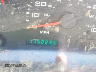 2004 Ford F-250 XL с VIN 1FTNX21L34EB63367, выставлен на аукционе IAAI как лот 41395910 с пробегом 175 223 миль миль и . История ставок и продаж доступна на DreamBid. Изображение 7.