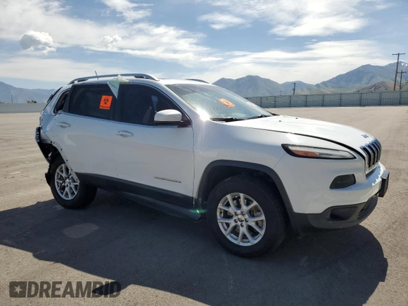 2017 Jeep Cherokee Latitude с VIN 1C4PJMCS5HW632694, выставлен на аукционе Copart как лот 59001725 с пробегом 118 054 миль миль и Списание • Salvage title. История ставок и продаж доступна на DreamBid. Изображение 4.