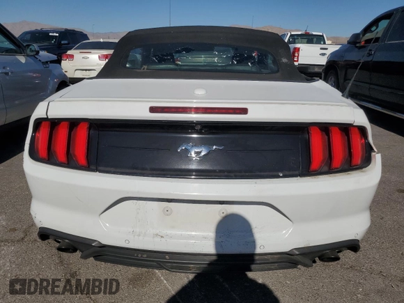 2020 Ford Mustang EcoBoost z VIN 1FATP8UH2L5125876, wystawiony jako Copart lot #44816225 z przebiegiem 68 002 mil mil oraz Szkoda całkowita • Salvage title. Historia ofert i sprzedaży dostępna na DreamBid. Obrazek 6.