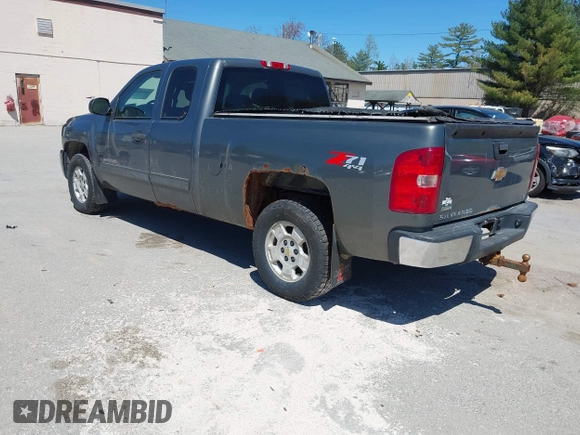 2011 Chevrolet Silverado 1500 LT with VIN 1GCRKSE36BZ417931, listed as a IAAI auction lot 42143166 with 180,033 mi miles and . Bid and sale history available at DreamBid. Image 3.