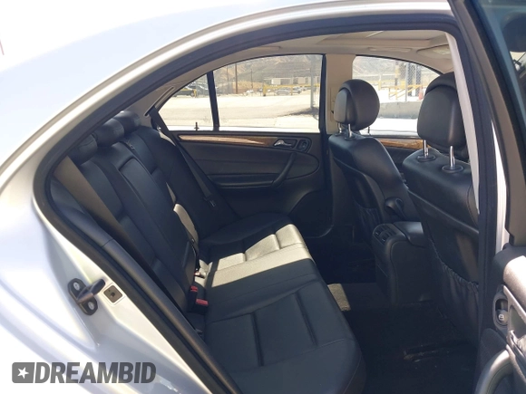 2007 Mercedes-Benz C 230 Sport с VIN WDBRF52H57F903725, выставлен на аукционе IAAI как лот 42310316 с пробегом 165 539 миль миль и . История ставок и продаж доступна на DreamBid. Изображение 8.