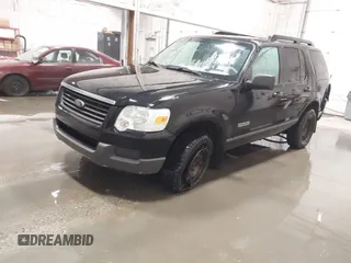 2006 Ford Explorer XLS z VIN 1FMEU72E66UB14206, wystawiony jako IAAI lot #41643512 z przebiegiem 126 994 mil mil oraz . Historia ofert i sprzedaży dostępna na DreamBid. Obrazek 2.