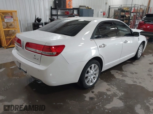 2011 Lincoln MKZ with VIN 3LNHL2GC9BR761467, listed as a IAAI auction lot 41939881 with 137,881 mi miles and . Bid and sale history available at DreamBid. Image 4.