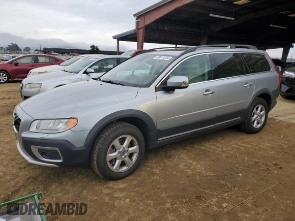 2012 Volvo XC70 3.2L with VIN YV4952BZ5C1132215, listed as a Copart auction lot 86011254 with 222,205 mi miles and Clean Title. Bid and sale history available at DreamBid. Image 1.