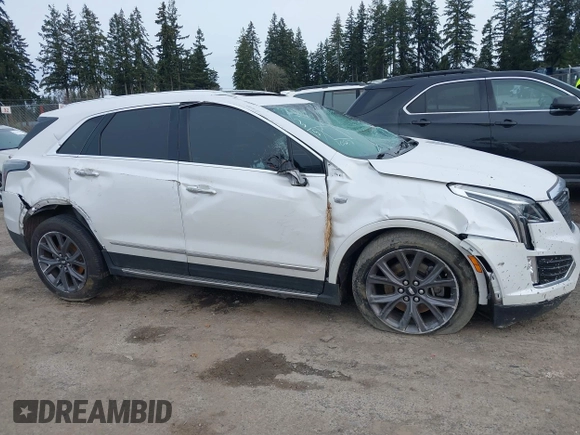 2019 Cadillac XT5 Luxury AWD z VIN 1GYKNDRS2KZ301027, wystawiony jako IAAI lot #41750374 z przebiegiem 44 328 mil mil oraz . Historia ofert i sprzedaży dostępna na DreamBid. Obrazek 21.