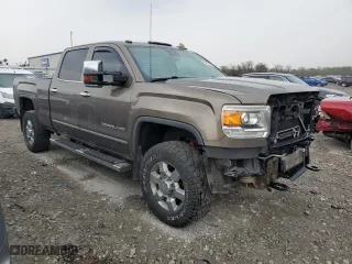 2015 GMC Sierra 3500HD Denali with VIN 1GT424E8XFF664569, listed as a Copart auction lot 50559725 with 178,919 mi miles and Salvage Title. Bid and sale history available at carsss.com. Image 4.