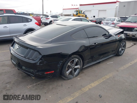 2016 Ford Mustang V6 z VIN 1FA6P8AM0G5201793, wystawiony jako IAAI lot #41620599 z przebiegiem 78 576 mil mil oraz . Historia ofert i sprzedaży dostępna na DreamBid. Obrazek 4.