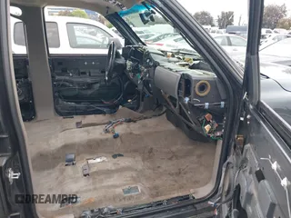 2005 Chevrolet Suburban Z71 with VIN 3GNFK16Z75G270885, listed as a IAAI auction lot 41916525 with Not Provided miles and . Bid and sale history available at DreamBid. Image 5.