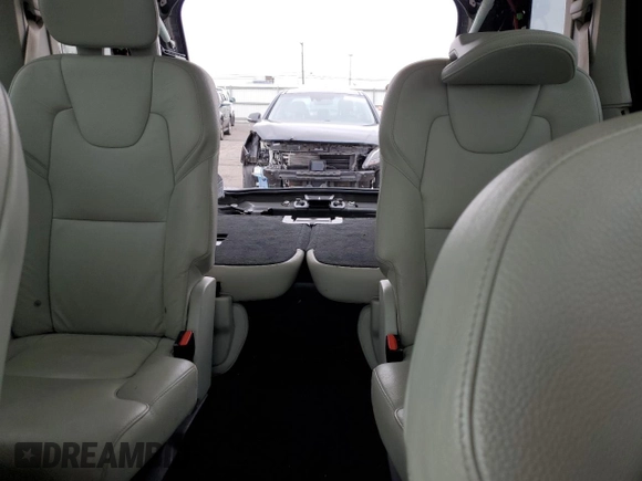2021 Volvo XC90 Momentum with VIN YV4A221K2M1721945, listed as a Copart auction lot 85303154 with 58,539 mi miles and Salvage Title. Bid and sale history available at carsss.com. Image 10.
